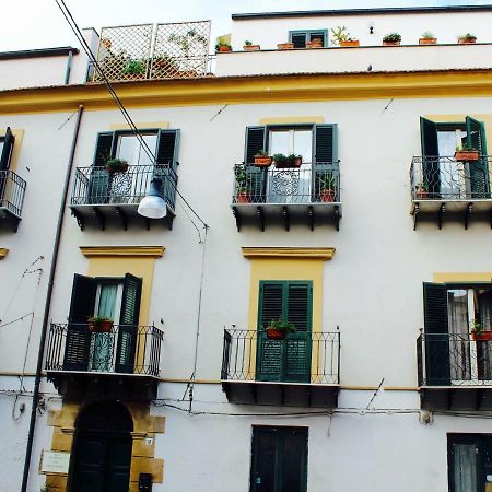 B&B Largo Barile Caltanissetta Exterior photo