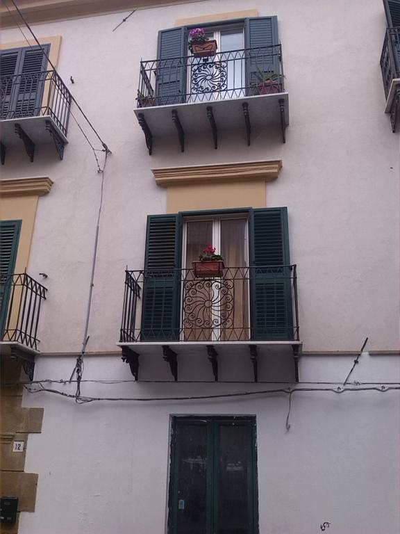 B&B Largo Barile Caltanissetta Exterior photo